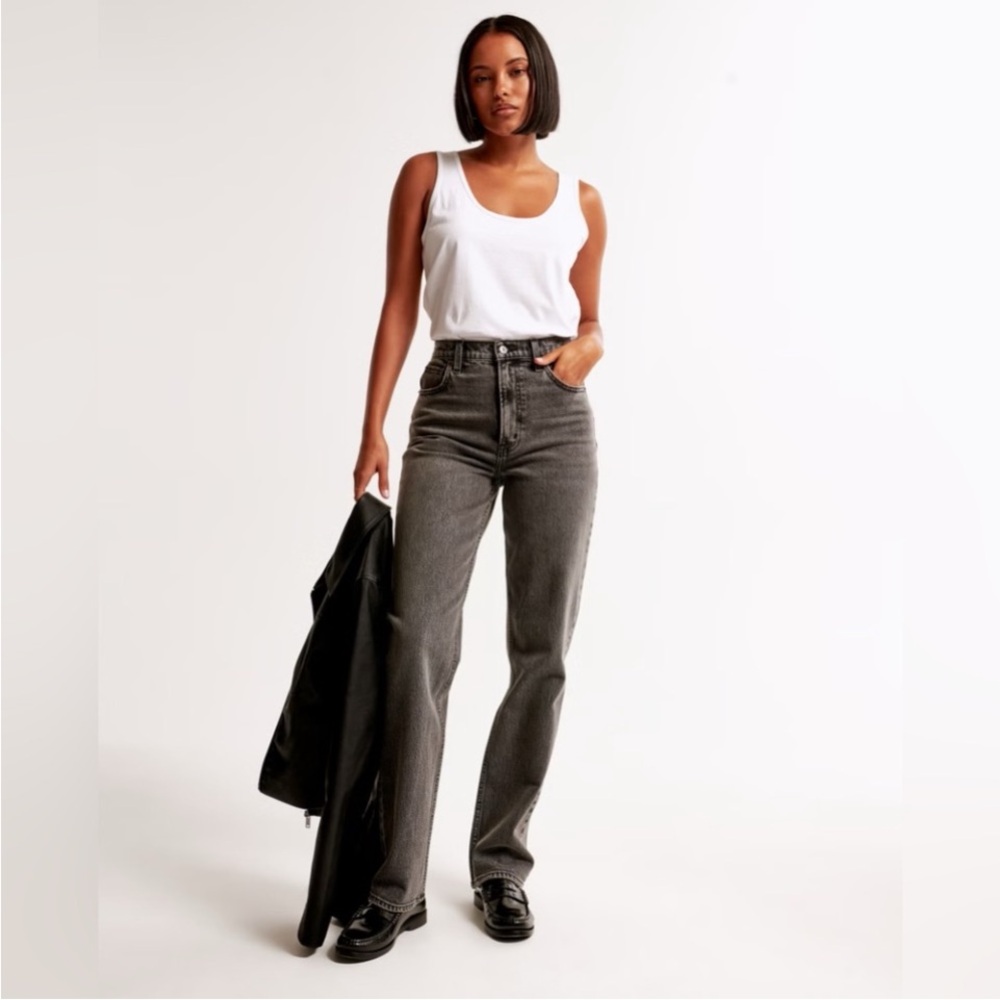 Abercrombie The 90s Straight Ultra High Rise Curve Love Jeans Washed Black, 26